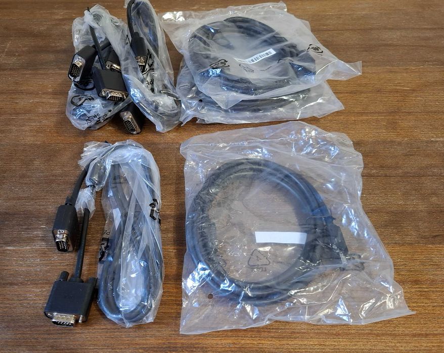 Кабель для монітору VGA, HDMI.