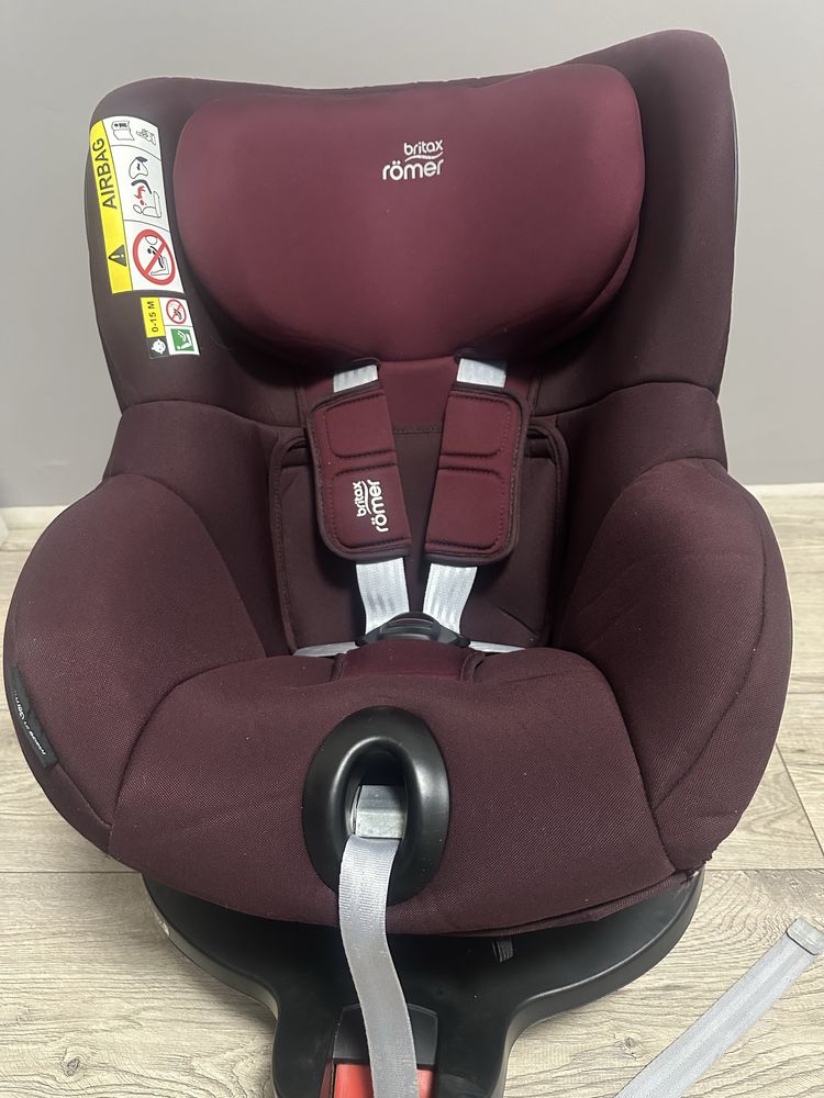 Продам автокрісло Britax-Romer Dualfix M I-Size Burgundy Red
