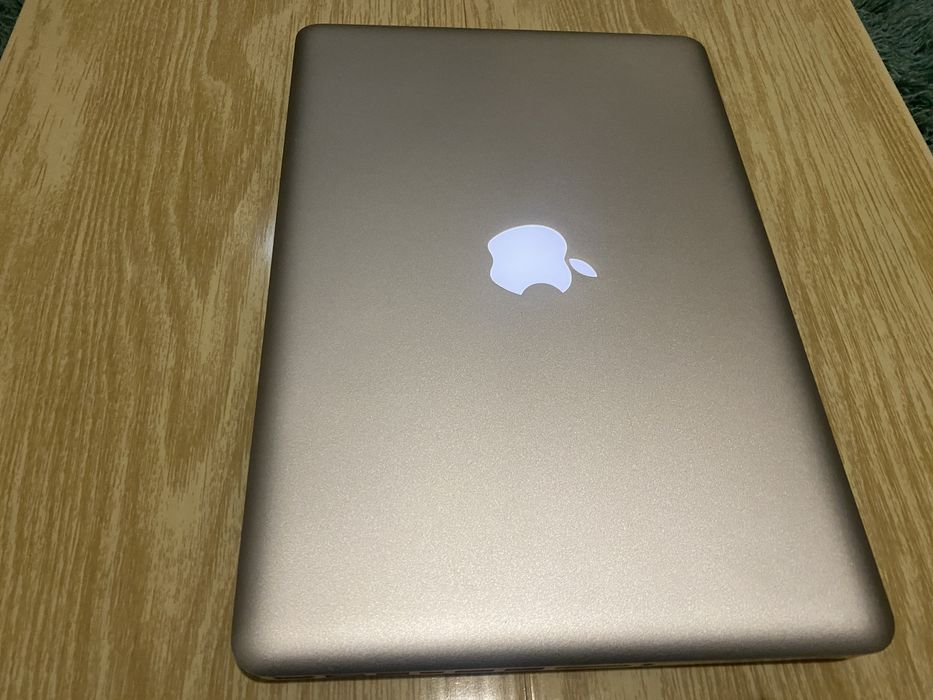 MacBook 2012 продам