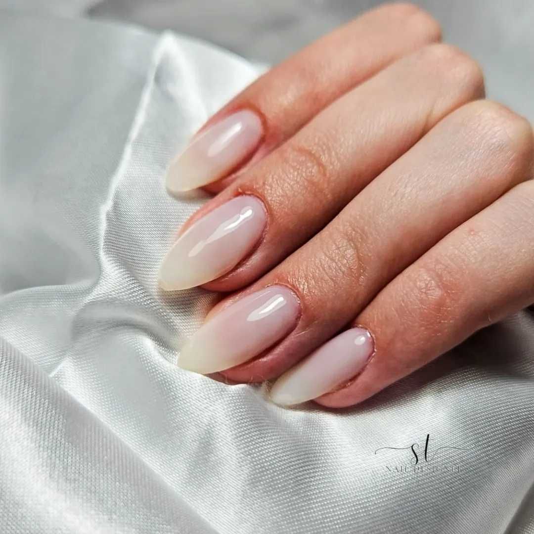 aplicação e manutenção de unhas de gel