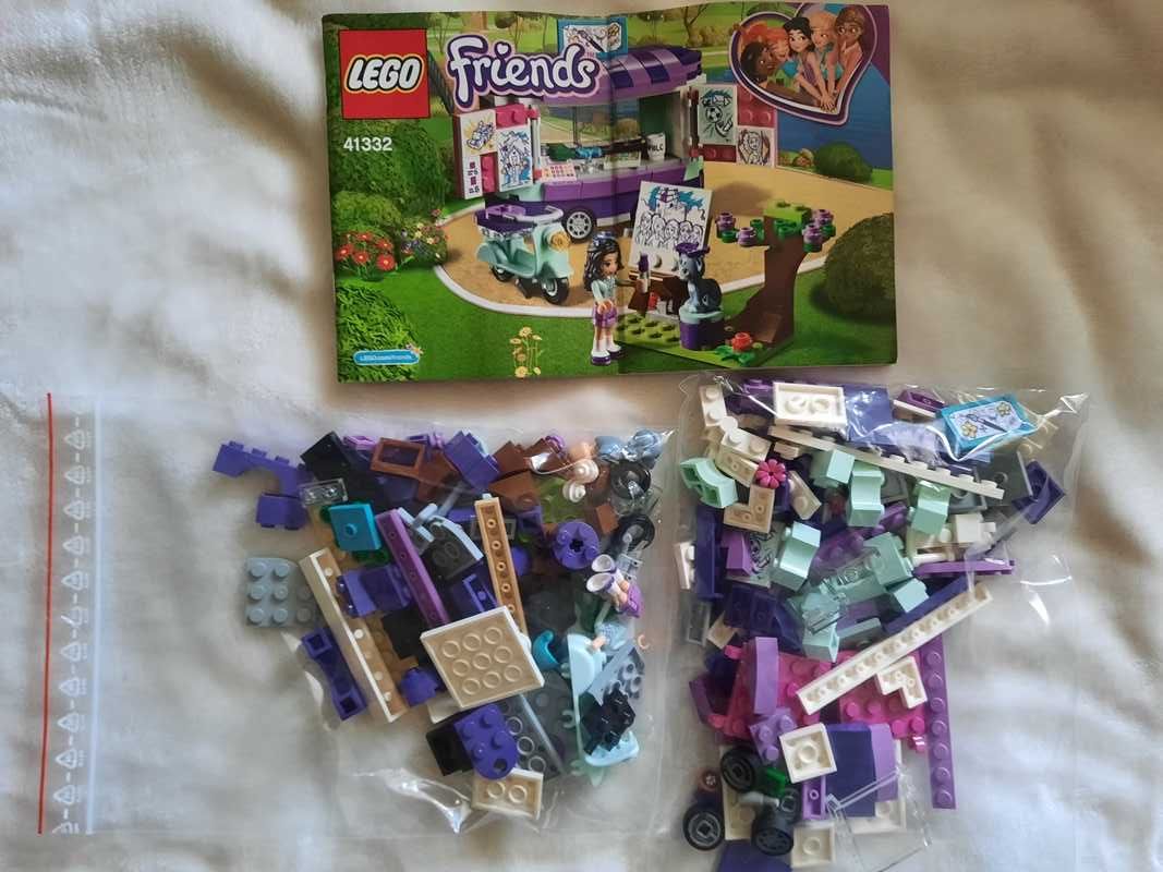 LEGO Friends - Stoisko z rysunkami Emmy 41332