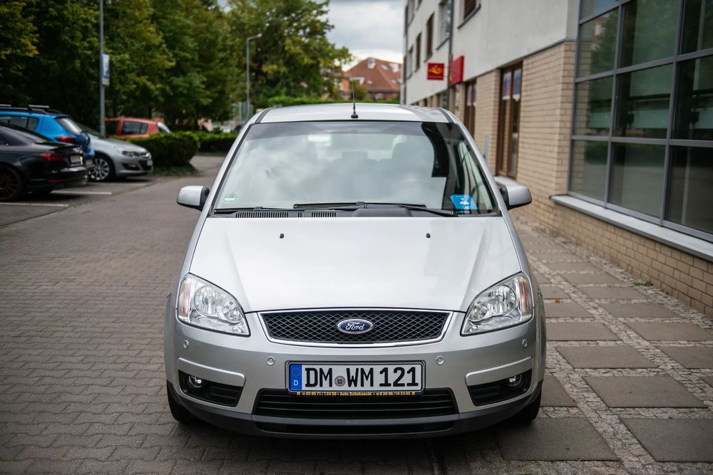 Ford Focus C-Max Ford Focus C-MAX GHIA 1.6 Benzyna Bardzo ładny stan