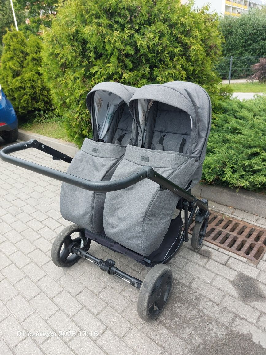 Wózek bliźniaczy 2w1 Jedo Duo - szerokość 79 cm