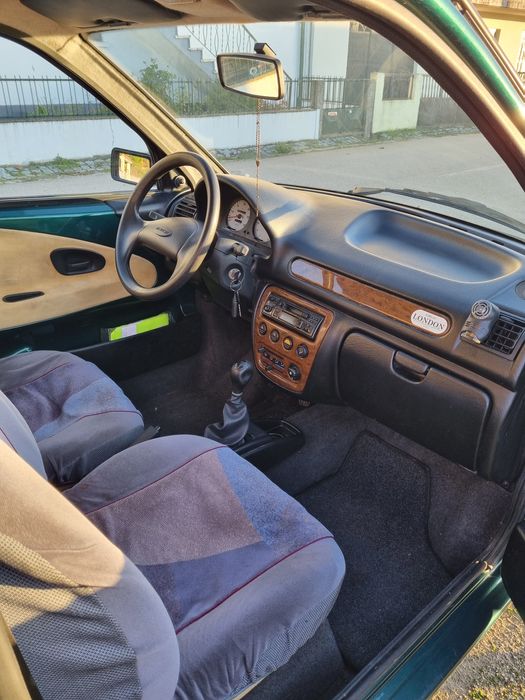 Vendo carro sem carta