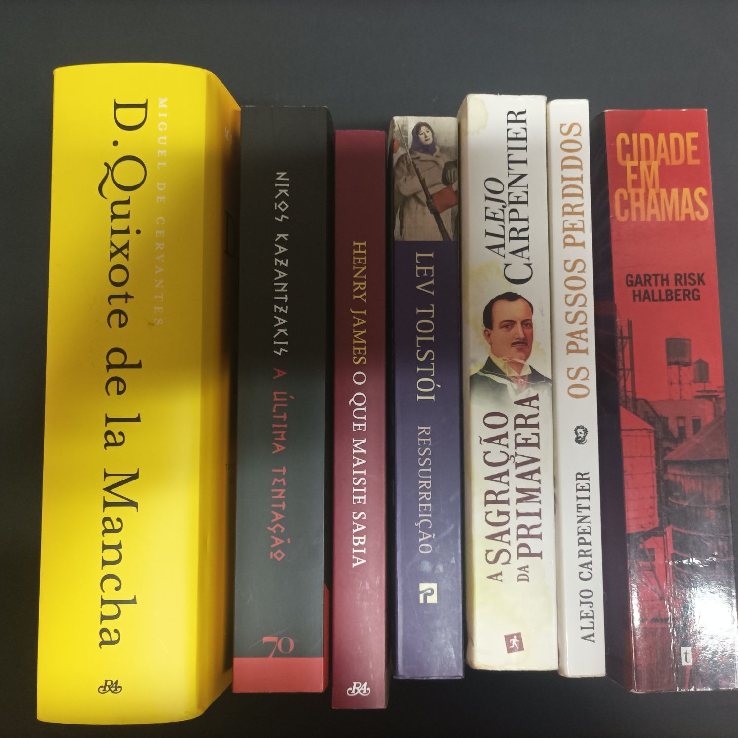 Vários romances a 10 euros