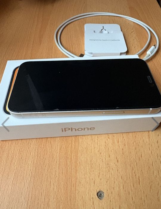 Iphone 12 в ідеальному стані