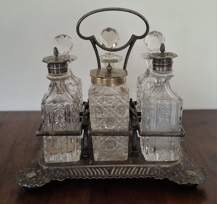 Kabaret sygnowany 1880 r. Mosiądz srebrzony i kryształ Unikat