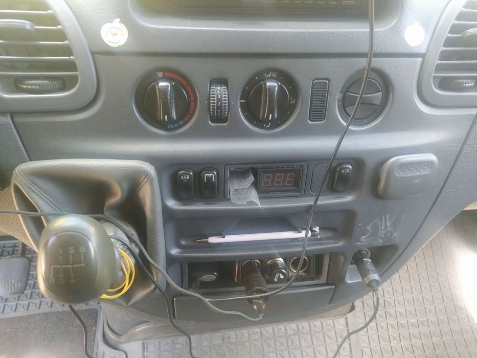 Вантажний автомобіль спрінтер