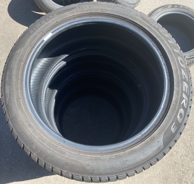 Opony zimowe Pirelli Winter Sottozero 3 255/45 R19 4szt. 2021r. MO