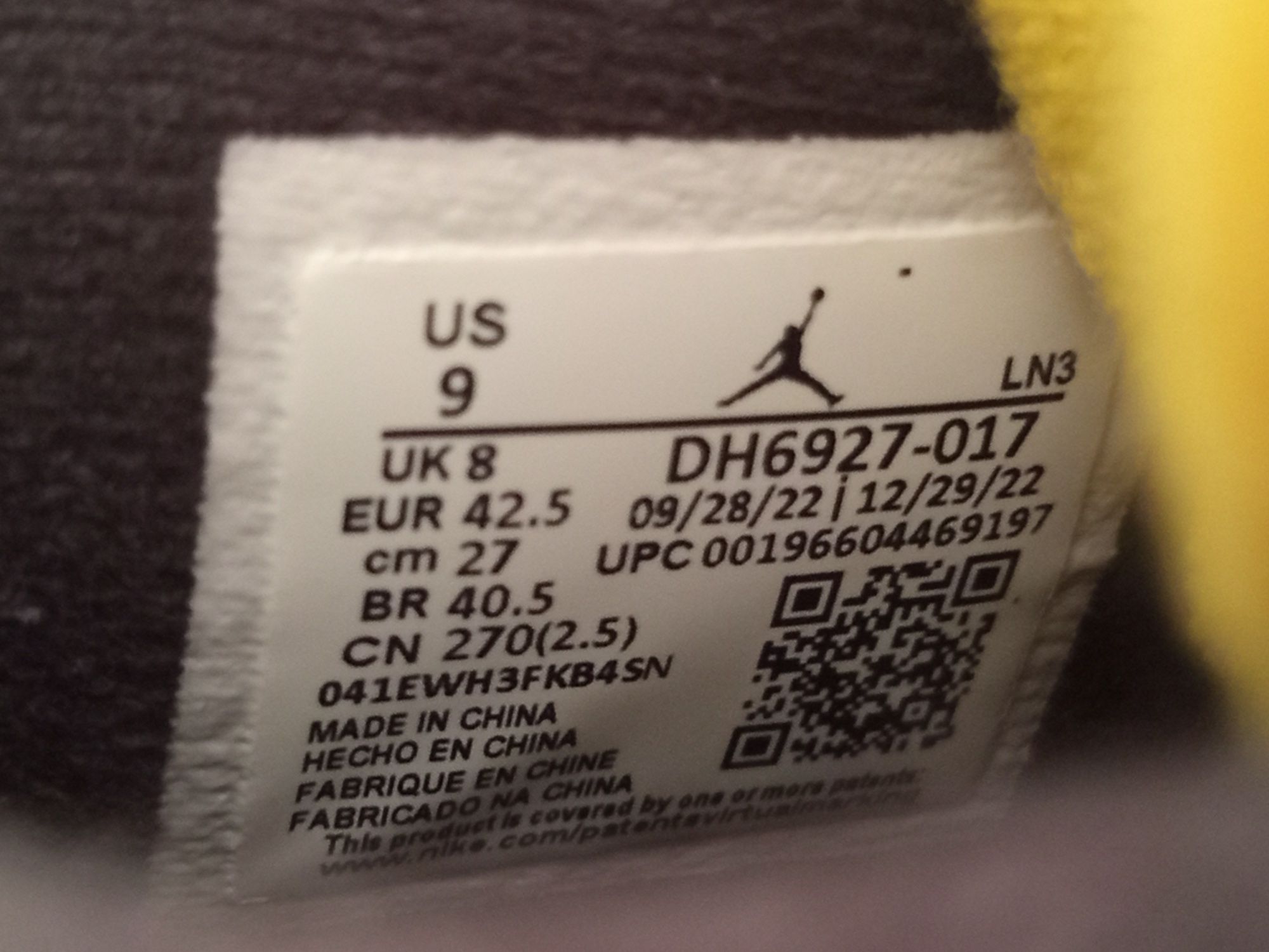 Jordan 4 Yellow Thunder