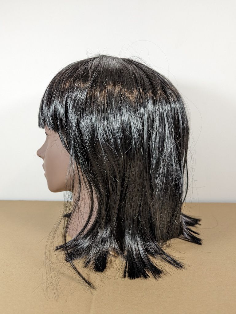 Peruka damska bob z grzywką brunetka czarna krótkie włosy ok 30 cm