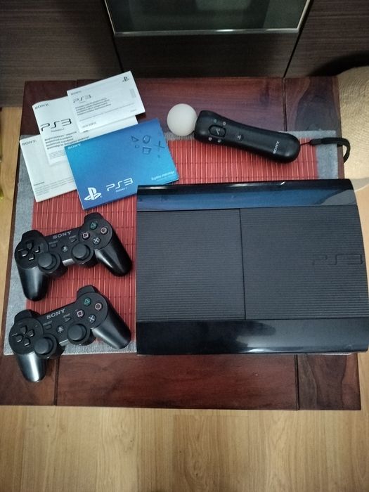 Konsola Sony PS3 Super Slim 500 Gb + 3 kontrolery, kpl.
