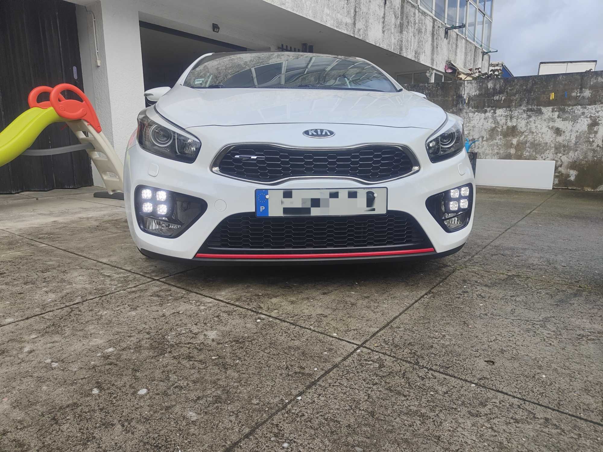 Kia Ceed GT 1.6 204cv