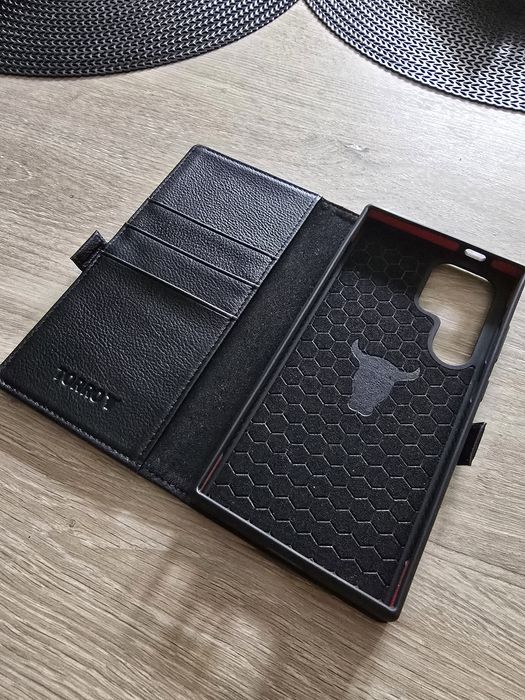 Etui TORRO z klapką dla Samsunga S24 Ultra Czarne