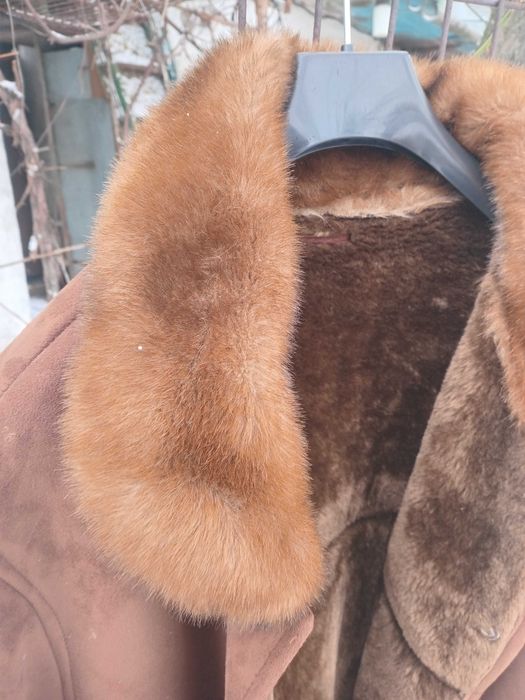 Шуба жіноча із штучного хутра. 54 розмір. 165 зріст.