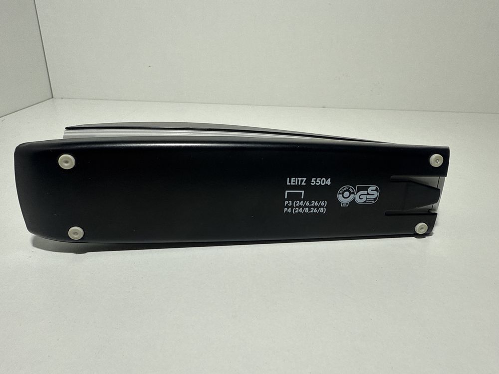 Zszywacz biurowy metalowy Leitz NeXXt 5502 czarny