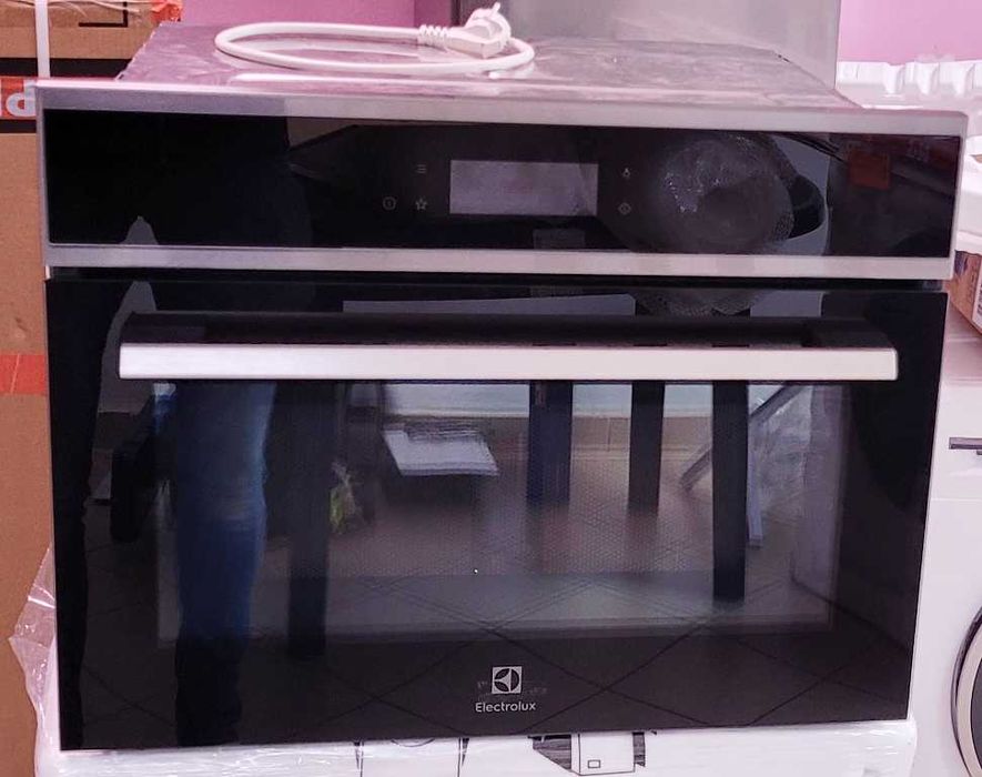 Mikrofalówka do zabudowy ELECTROLUX EVM8E08X