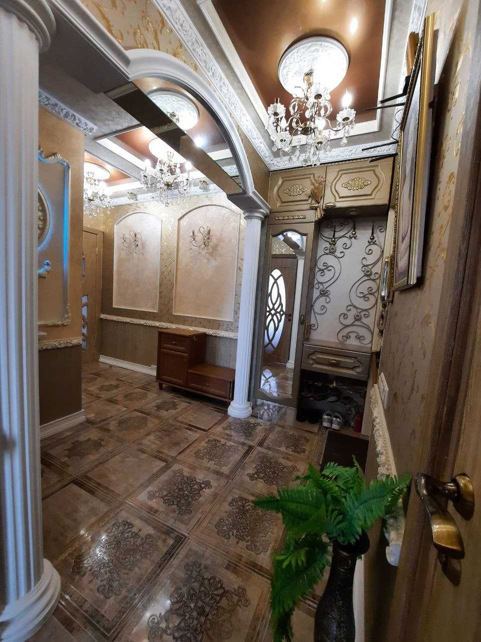 Продам свою  3ком.квартиру. метро Салтовское 3 мин. Пески.522м/р