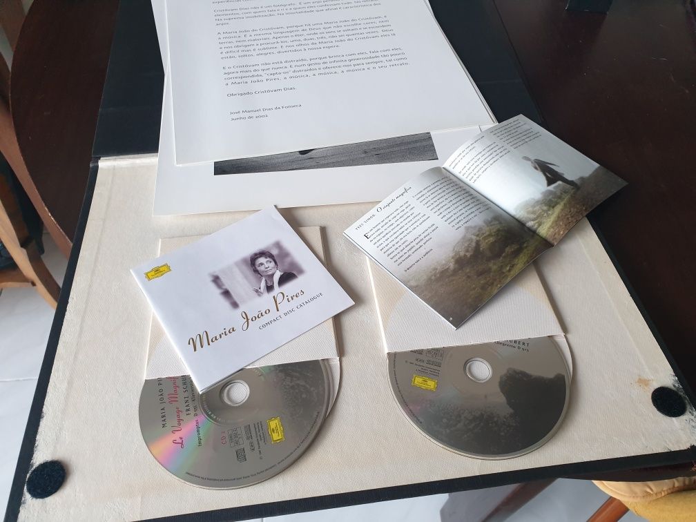 Maria João Pires - Arte 9 reproduções fotográficas 40x29cm + 2 CDs