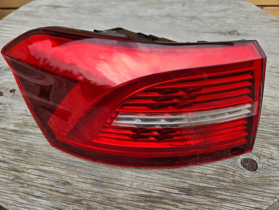 Фара VW passat B8 універсал 3G9945207 задня ліва в крило (робоча)