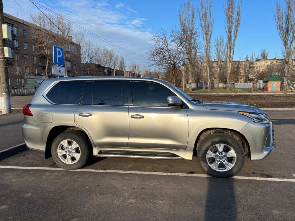 Продам Lexus LX 450