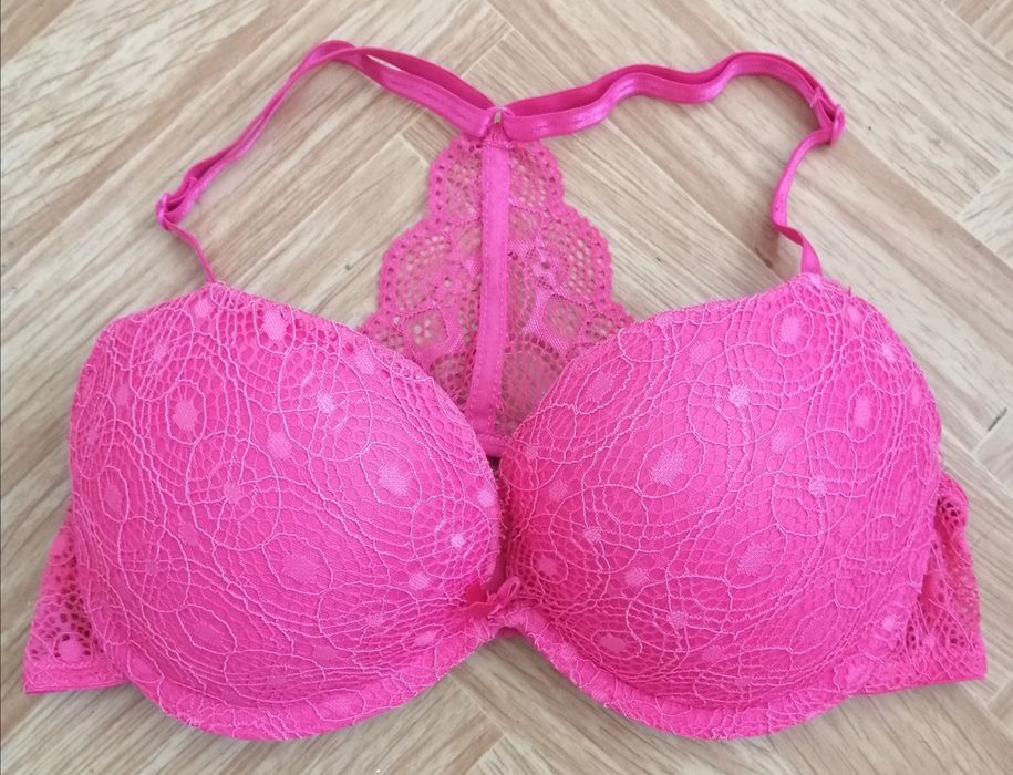 Бюстгальтер. Жіноча білизна. Стан нових. Розпродаж.