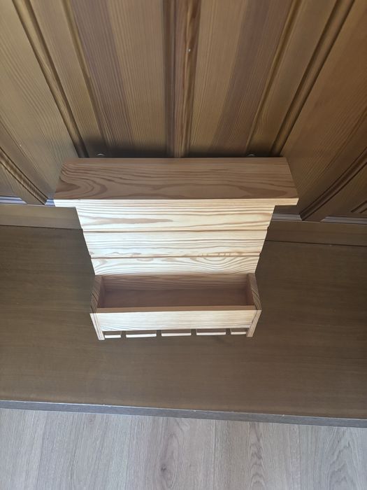 Поличка для вина