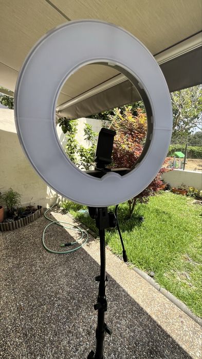 Aro de luz profissional com suporte e suporte para telemóvel