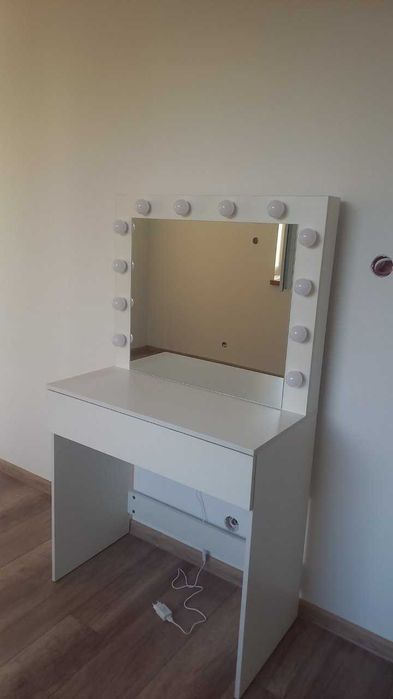 NOWA Toaletka Z Lustrem Led Do Makijażu Biała Biurko Z Szufladami