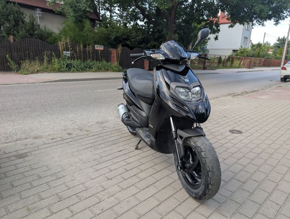 Piaggio Typhon 50 2t Leovince Zadbany Na Dawód