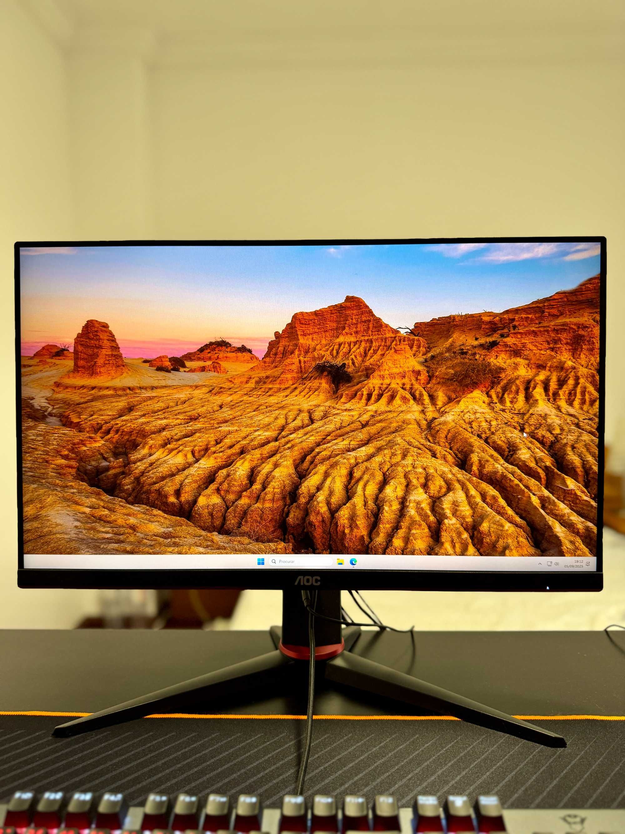 Monitor Gaming AOC 24G2U – 23.8" IPS, 144Hz, FreeSync