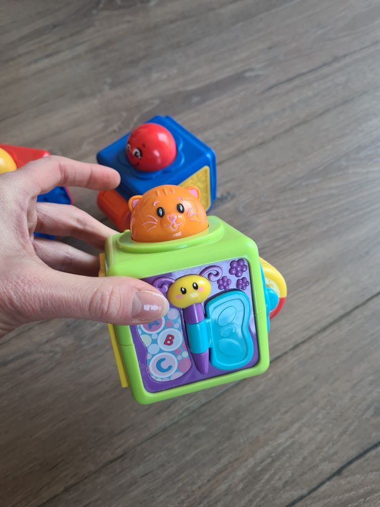 Aktywne interkatywne klocki Fisher price