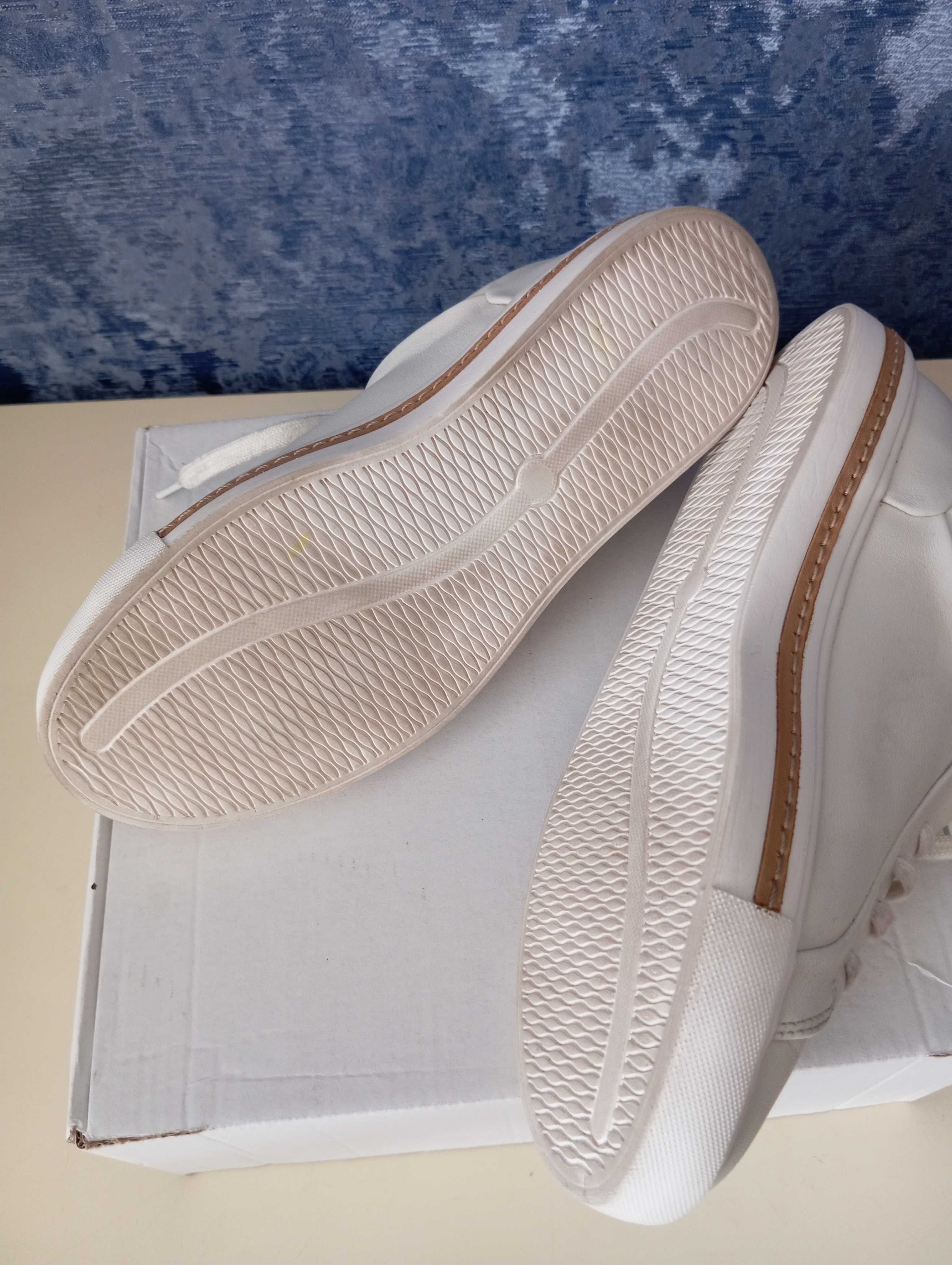 Сникерcы Un Maui Lace, кожаные кроссовки Clarks, размер 35,5