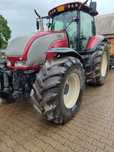 Ciągnik rolniczy valtra S260