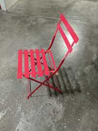 Cadeira dobrável de metal