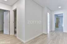 Apartamento T3 com Box Novo