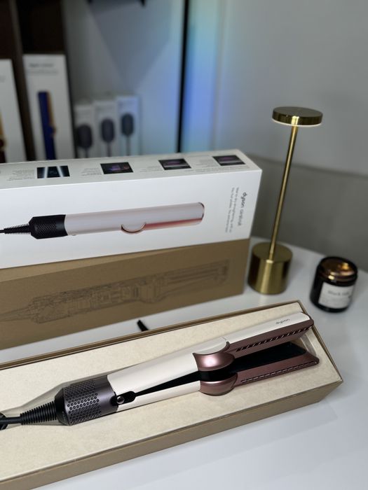 Dyson Airstrait — фен і випрямляч 2 в 1