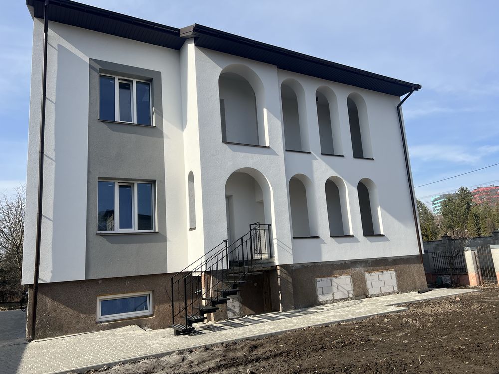 Продам будинок біля озера Рівне р-н Гідропарк