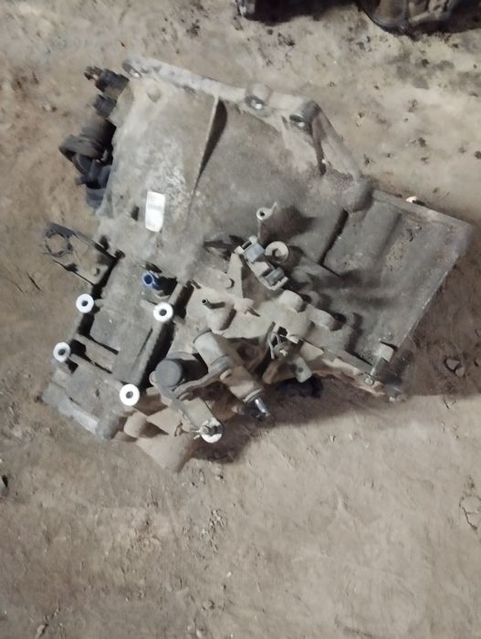 Продам коробку передач кпп Nissan x-trail t30 2.0