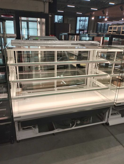 Lada cukiernicza Carina 1,4