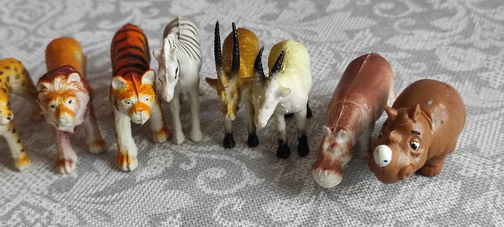 . Набір фігурок Сафарі диких тварин  13 штук