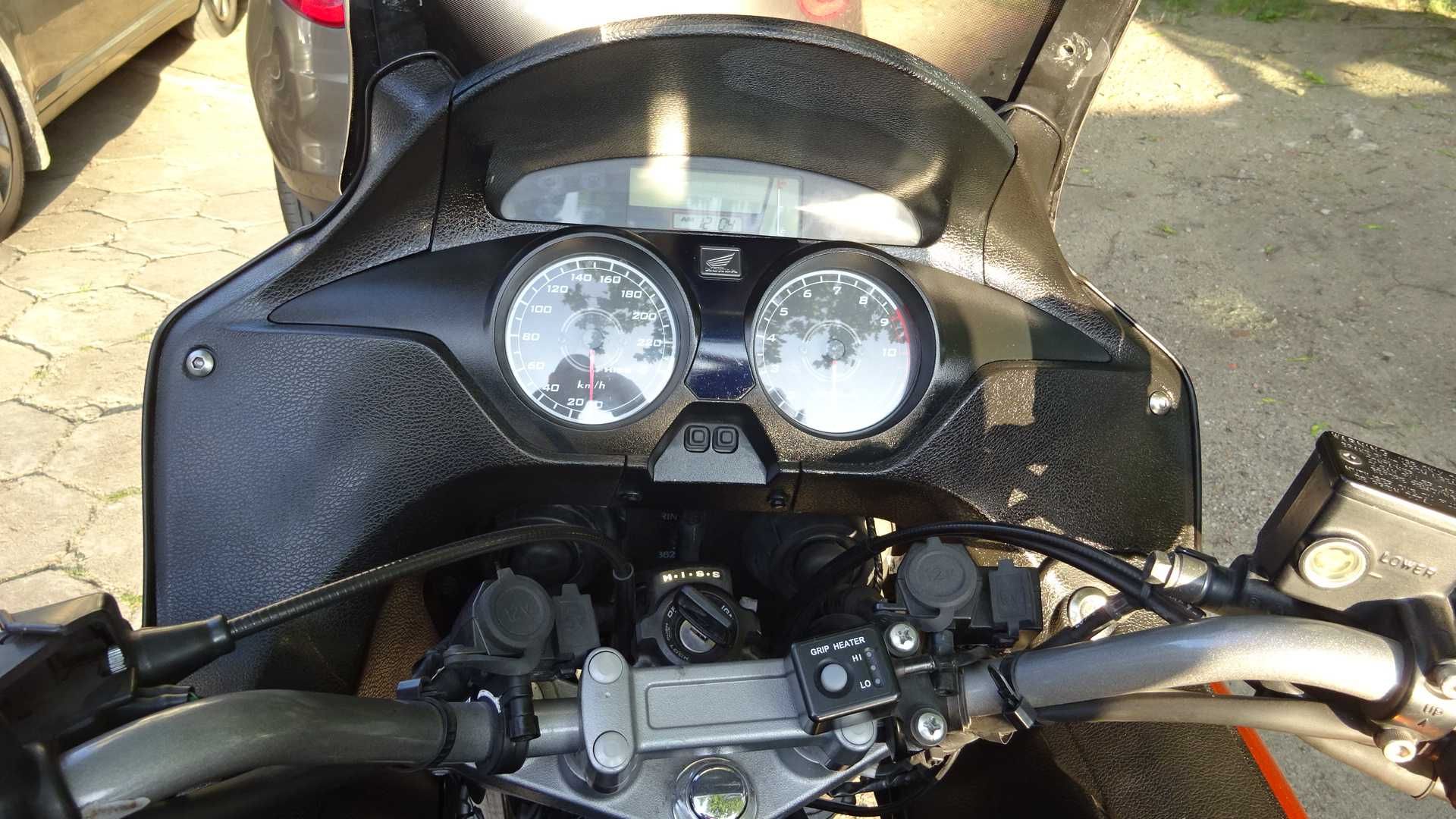 Motocykl-honda-varadero 1000xl
