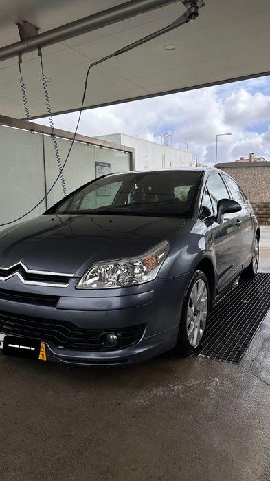 Citroen c4 1.6hdi

-Versão Exclusive
-Diesel
-110cv
-