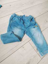 Miękkie wygodne spodenki jeans 74