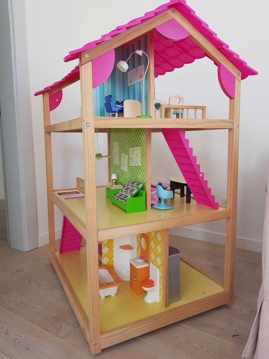 Кукольний домик деревьяний