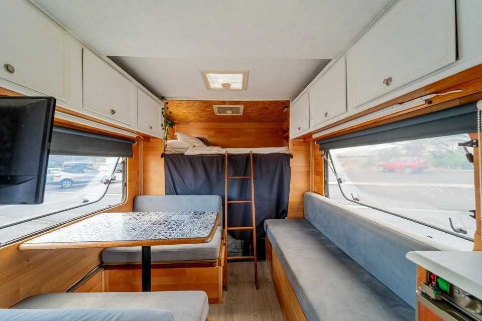 Peugeot J5 Autocaravana Vintage | Restaurada