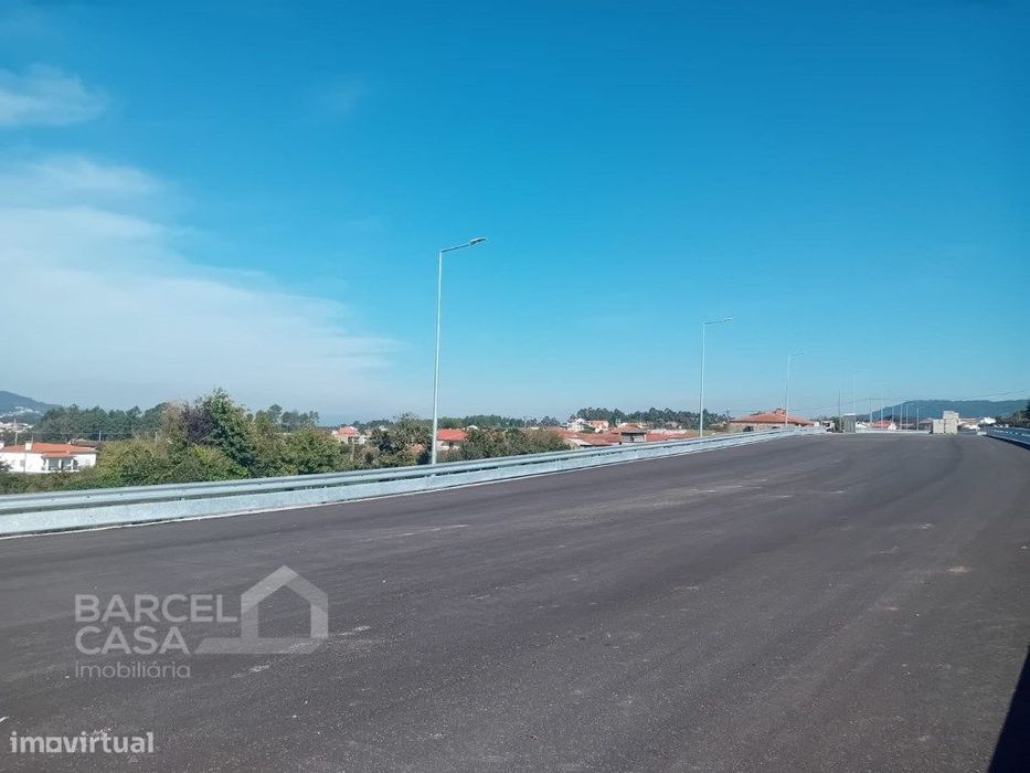 Terreno de construção em Rio Covo (Santa Eugénia) - Barcelos