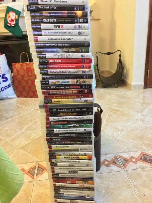 Vendo ps3 e 50 jogos  etc