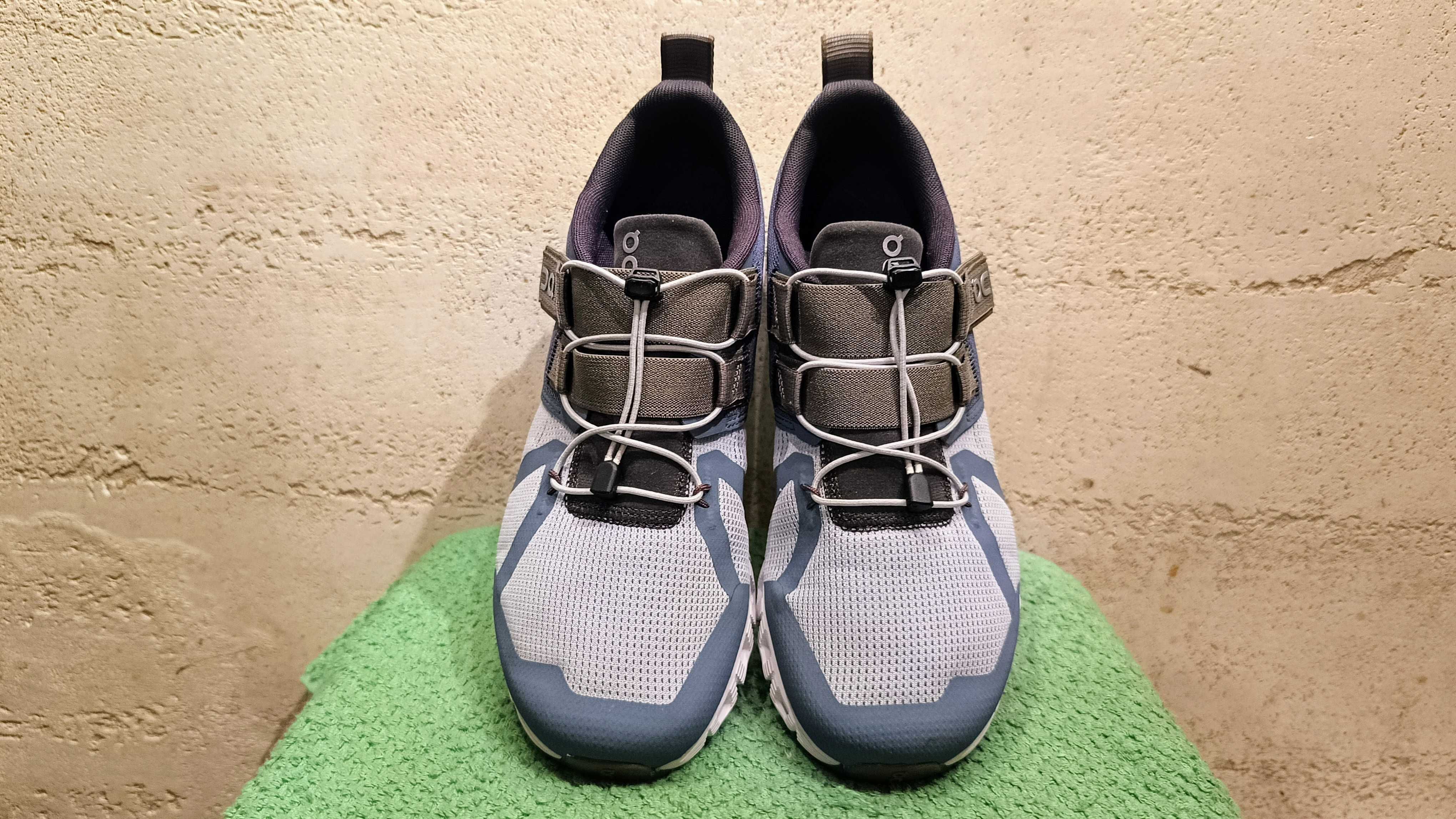 Buty do biegania ON RUNNING CLOUD NEXUS r.40 stan idealny