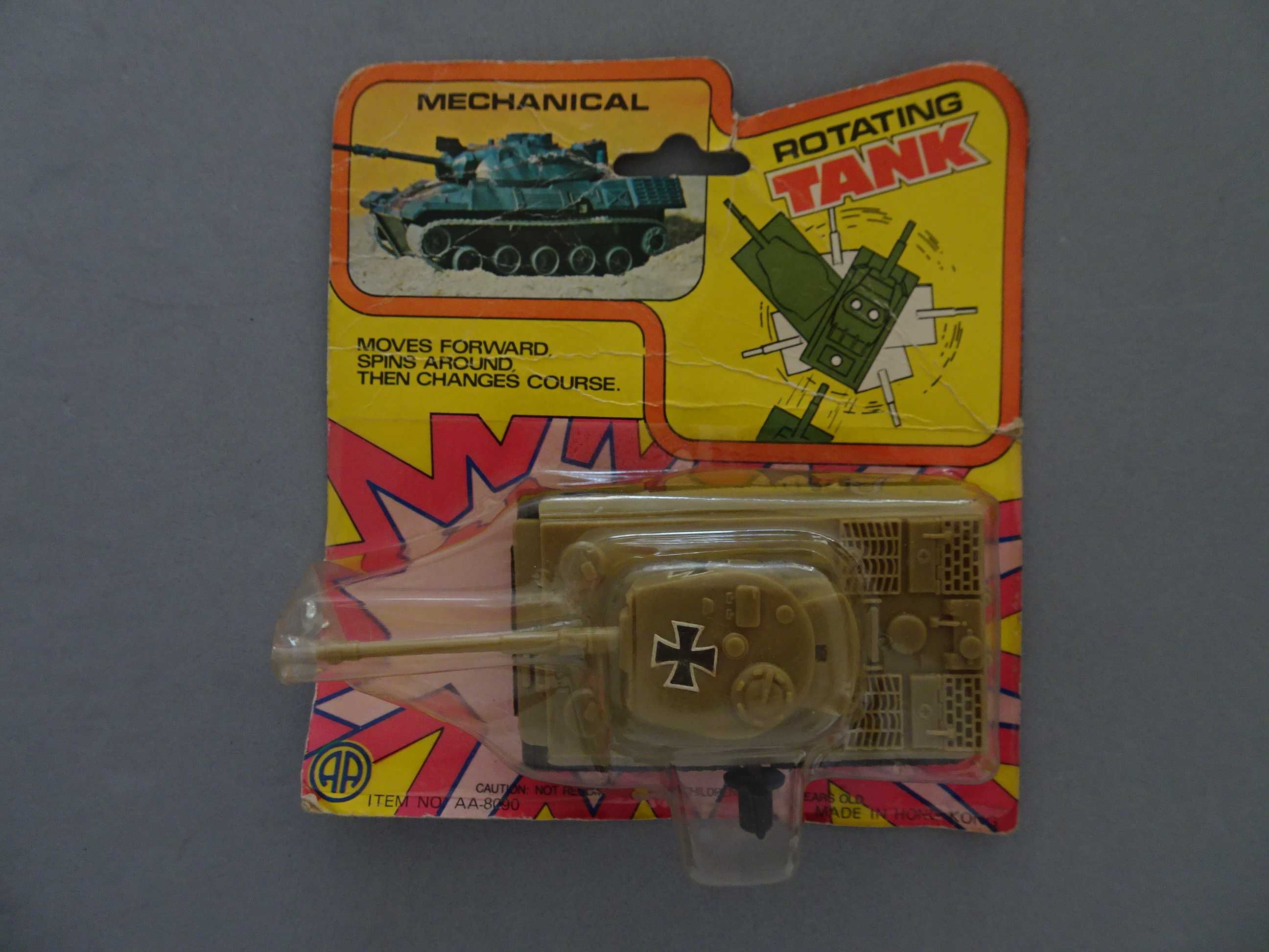 Antigo Tanque de brincar Rotating Tank - Made in Hong Kong (no blister